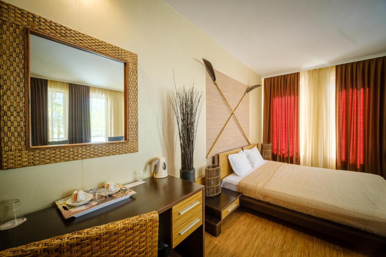 Family Hotel Classic Warna Exterior foto