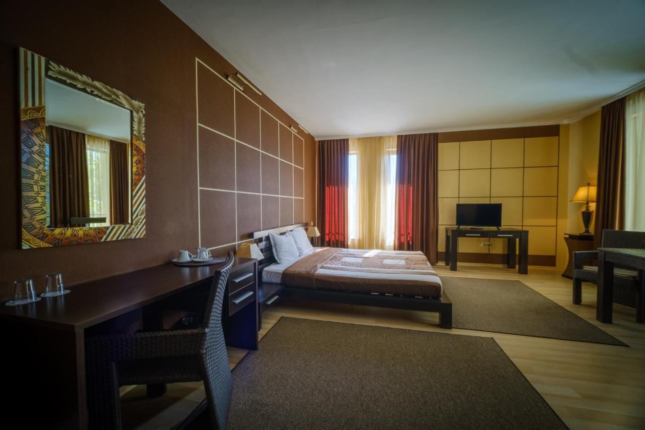Family Hotel Classic Warna Exterior foto