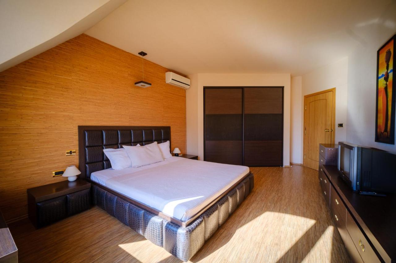 Family Hotel Classic Warna Exterior foto