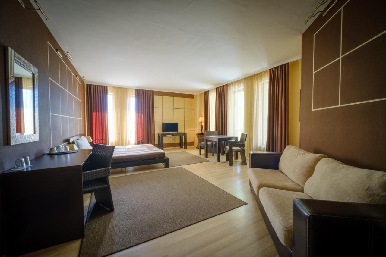Family Hotel Classic Warna Exterior foto