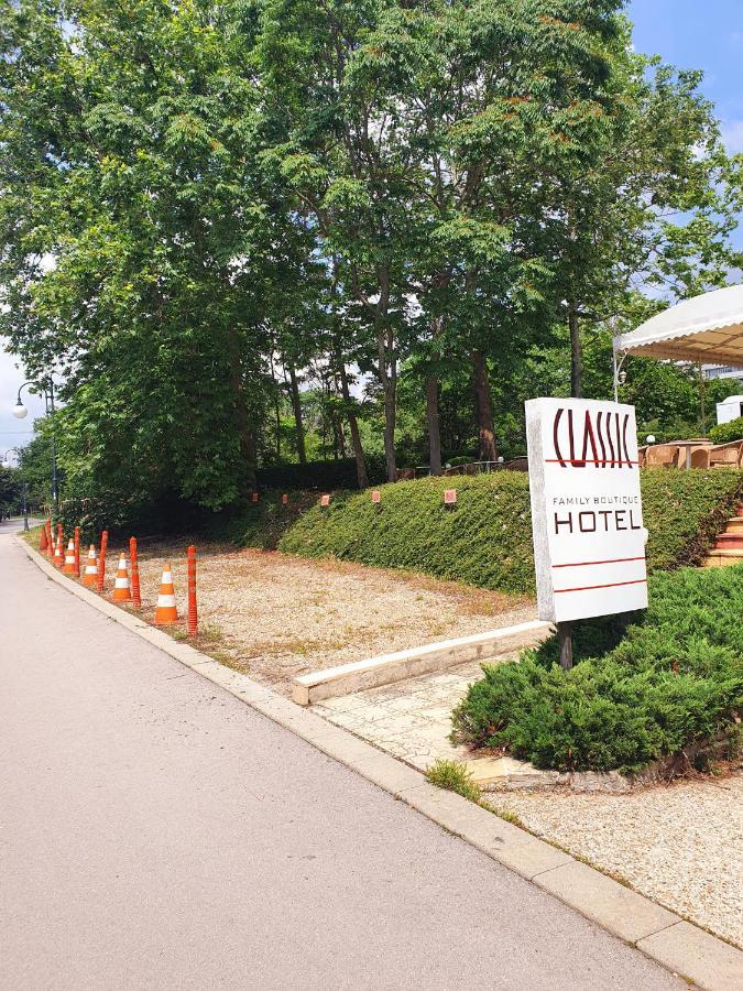 Family Hotel Classic Warna Exterior foto