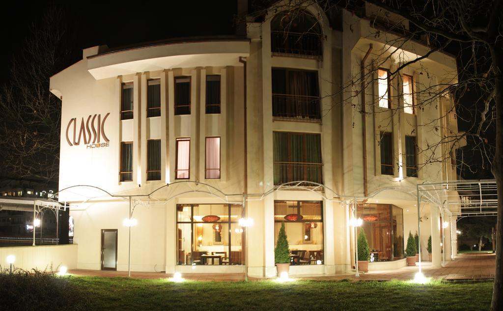 Family Hotel Classic Warna Exterior foto